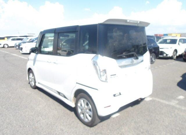 
								Nissan Dayz Roox 2017 – Pearl White Family Car in Kenya full									