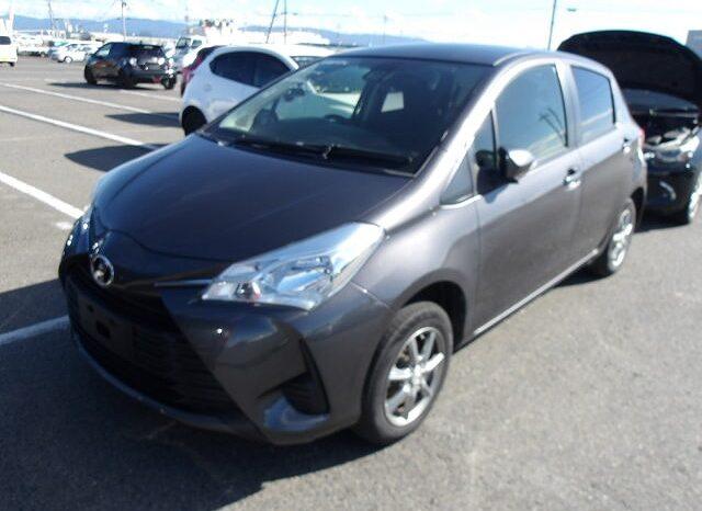 
								Toyota Vitz 2017 – Affordable Gray Hatchback in Kenya full									