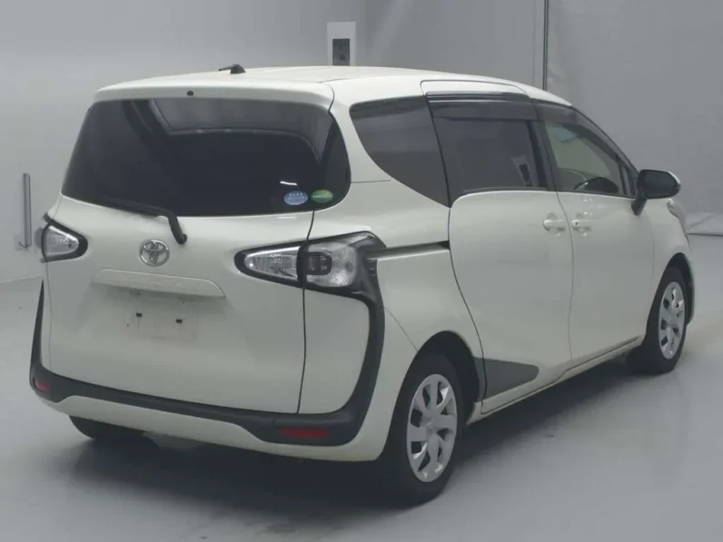 
								Toyota Sienta 2017 in Kenya Premium Used Cars at Mundiya International full									