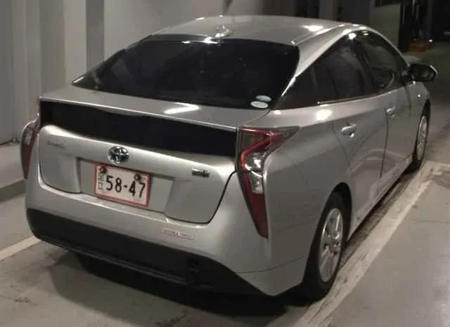 
								Toyota Prius 2017 Hybrid in Kenya at Mundiya International full									