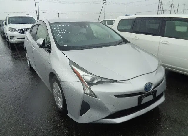 
								Toyota Prius 2017 Hybrid in Kenya at Mundiya International full									