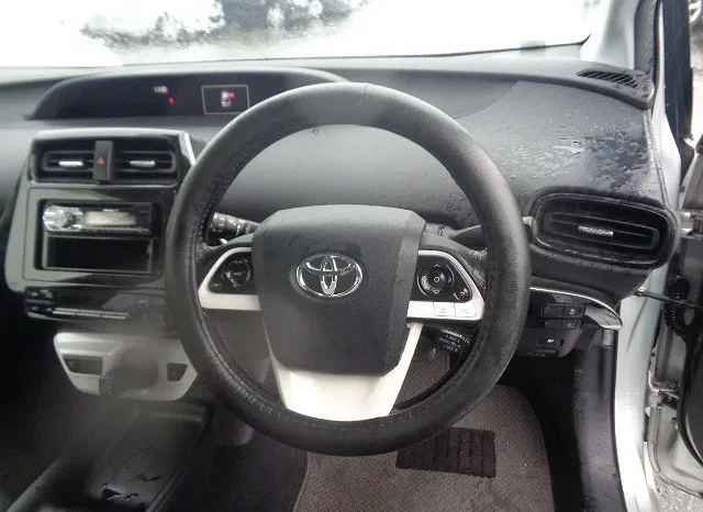 
								Toyota Prius 2017 Hybrid in Kenya at Mundiya International full									